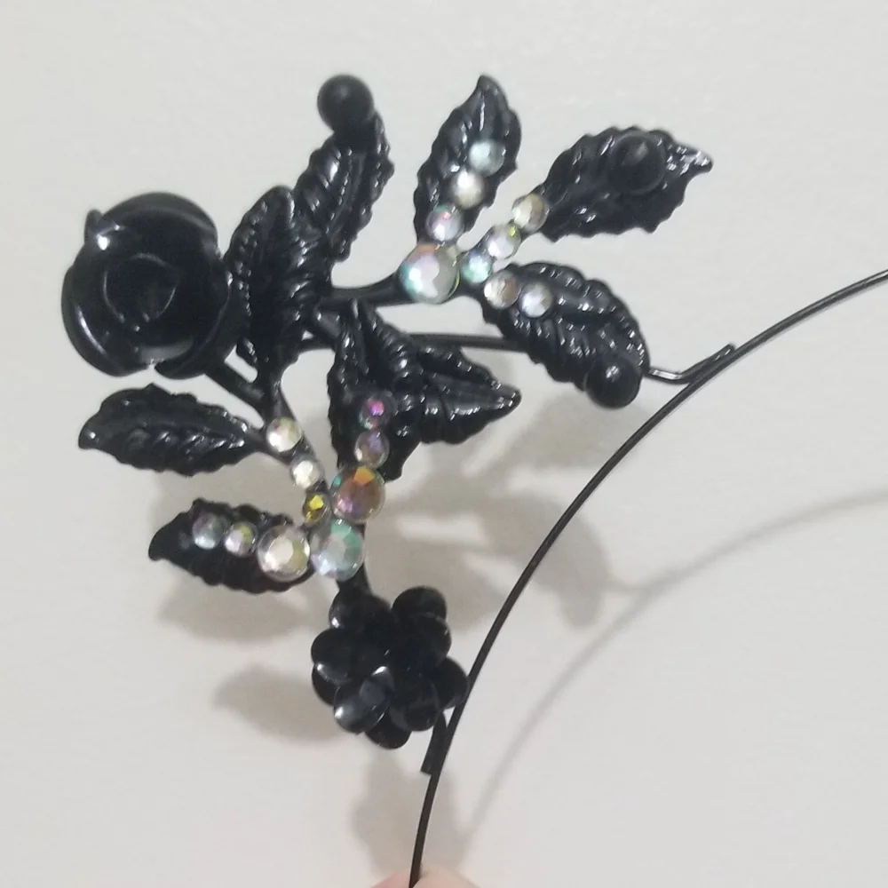 VGUC iridescent black roses head accessory